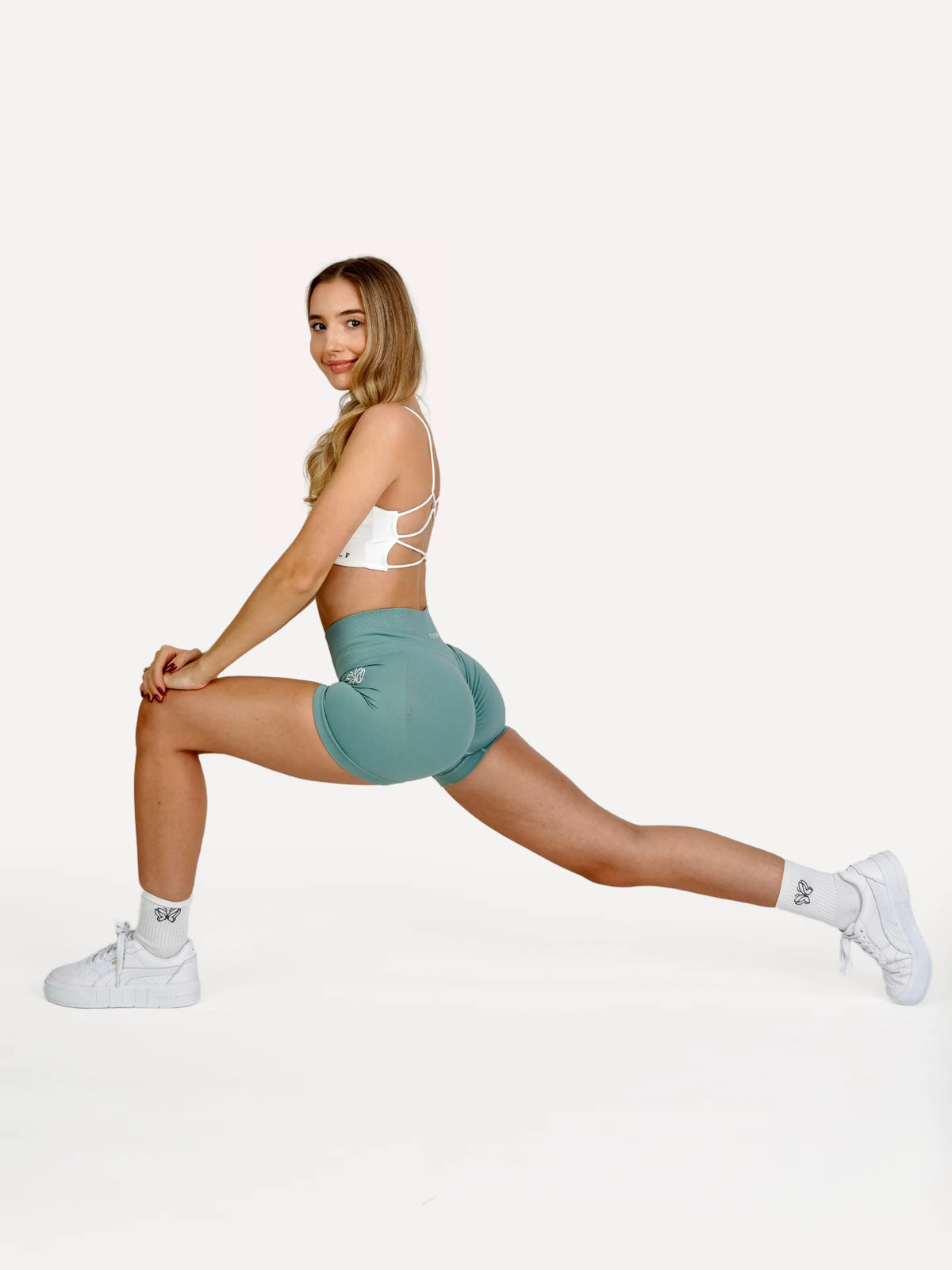 Zestaw spodenki SHAPE miętowe + top SHAPE biały