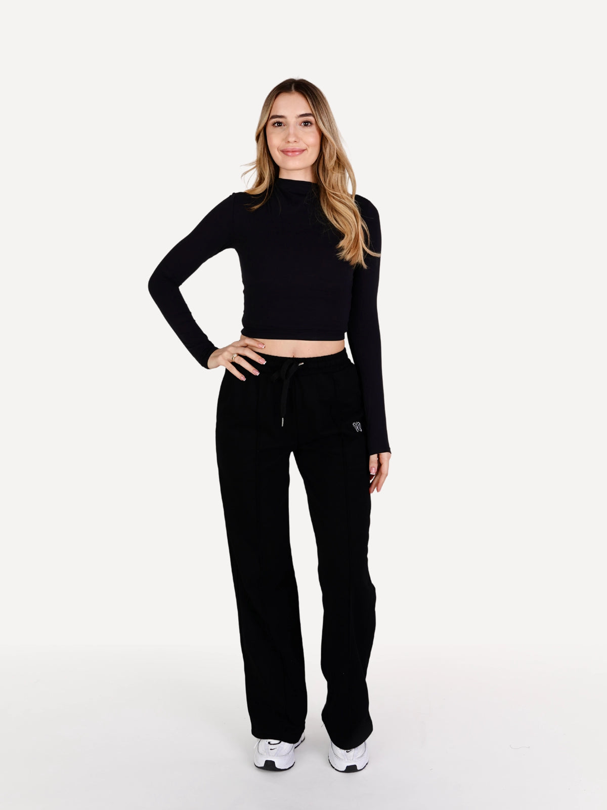 Zestaw longsleeve + spodnie dresowe COMFY czarne